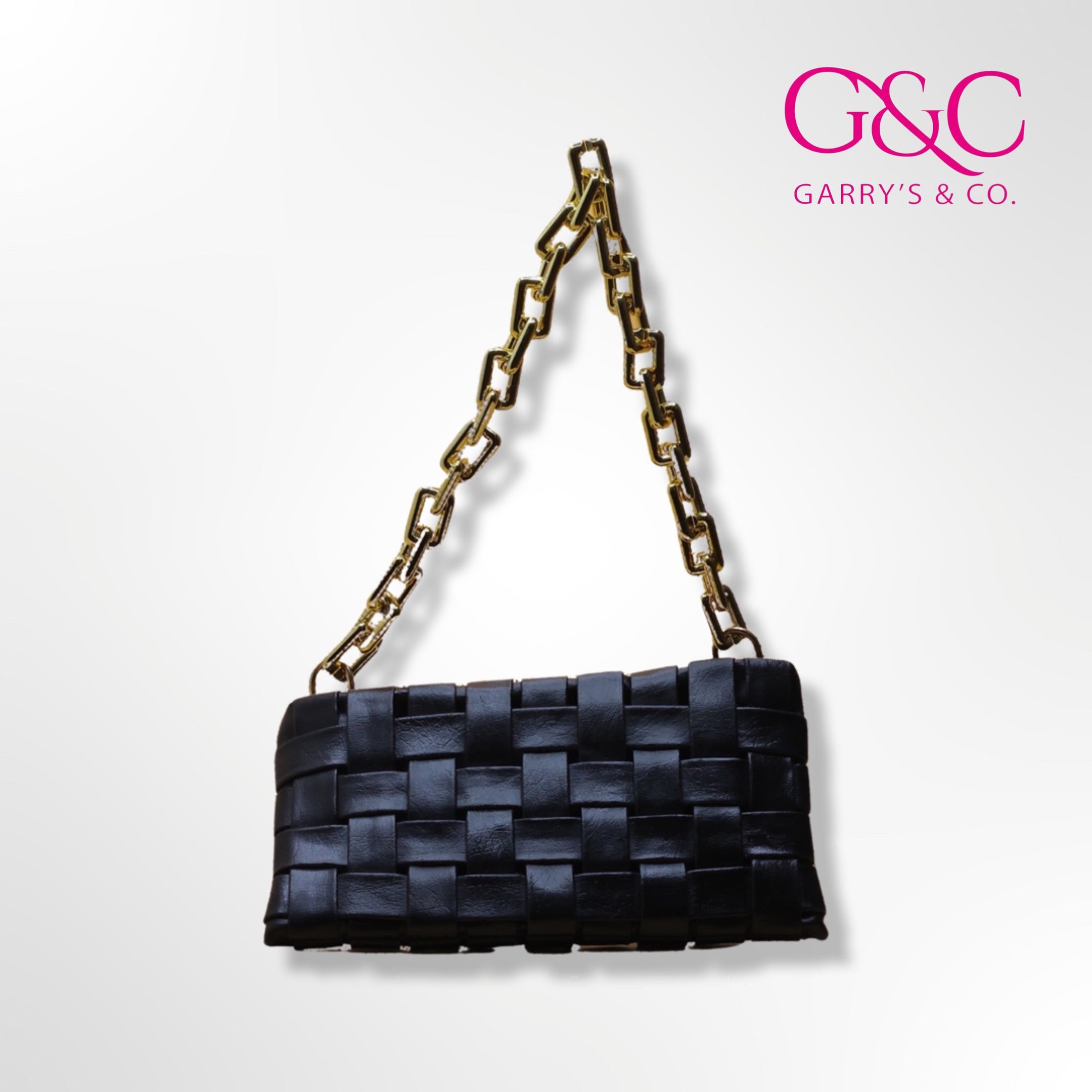 G&C WEAVING BLACK CLUTCH WITH CHAIN STRAP 8A